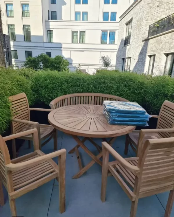 Courtyard  set